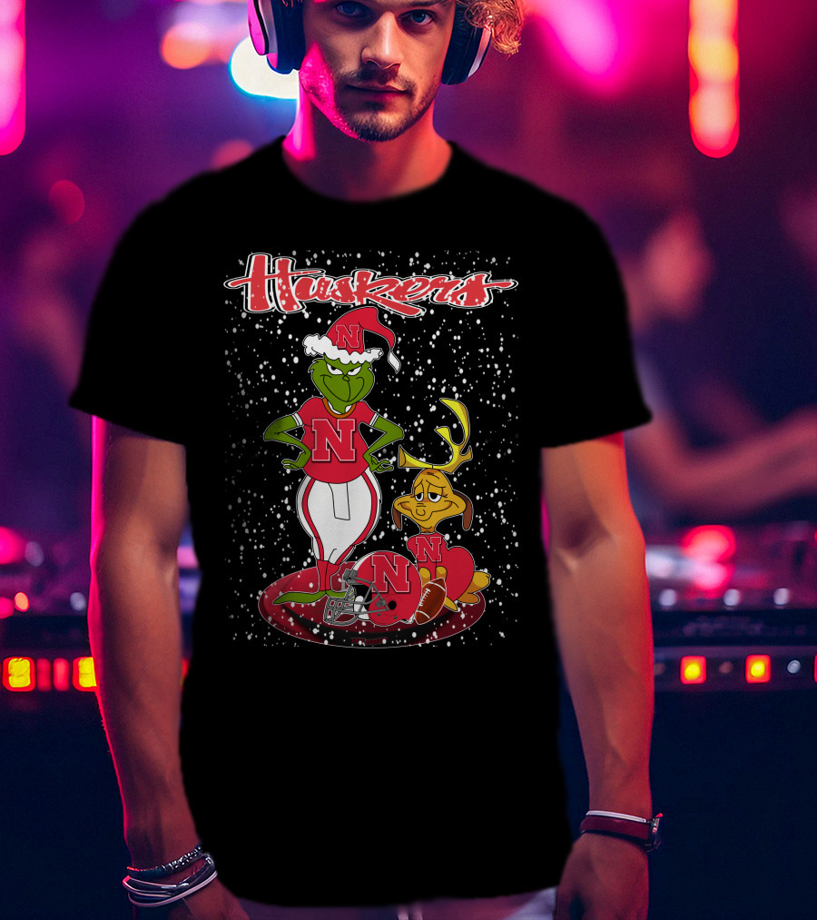 Huskers Grinchxmas Nebraska Cornhuskers Snowy Football Scene T-Shirt