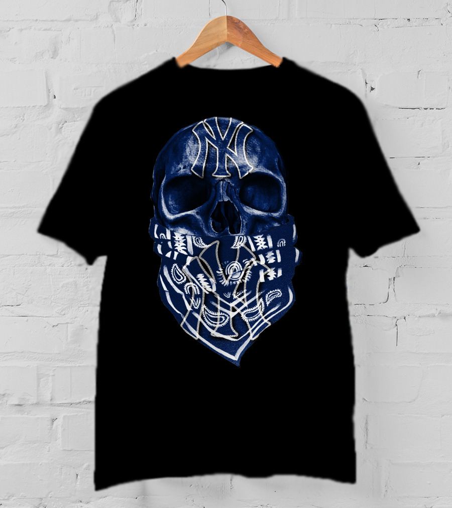 Skull With Bandana New York Yankees T-Shirt