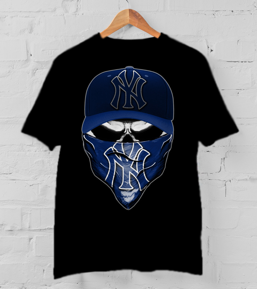 New York Yankees Skull Bandana And Hat T-Shirt