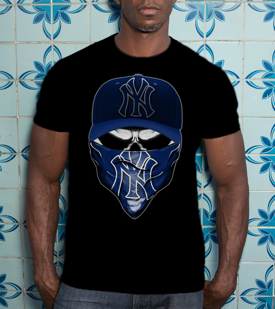 New York Yankees Skull Bandana And Hat T-Shirt