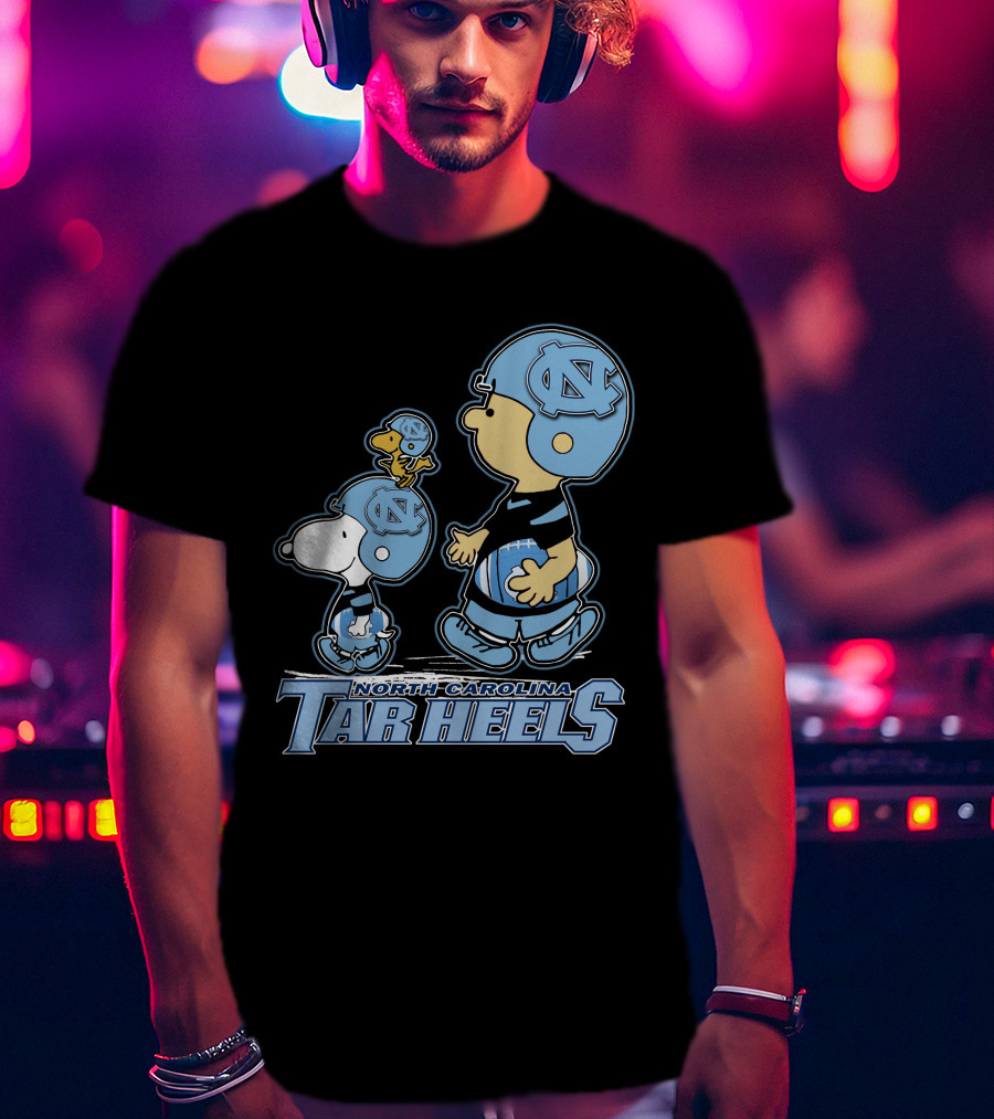 North Carolina Tar Heels Snoopy And Woodstock Football Team Fans T-Shirt