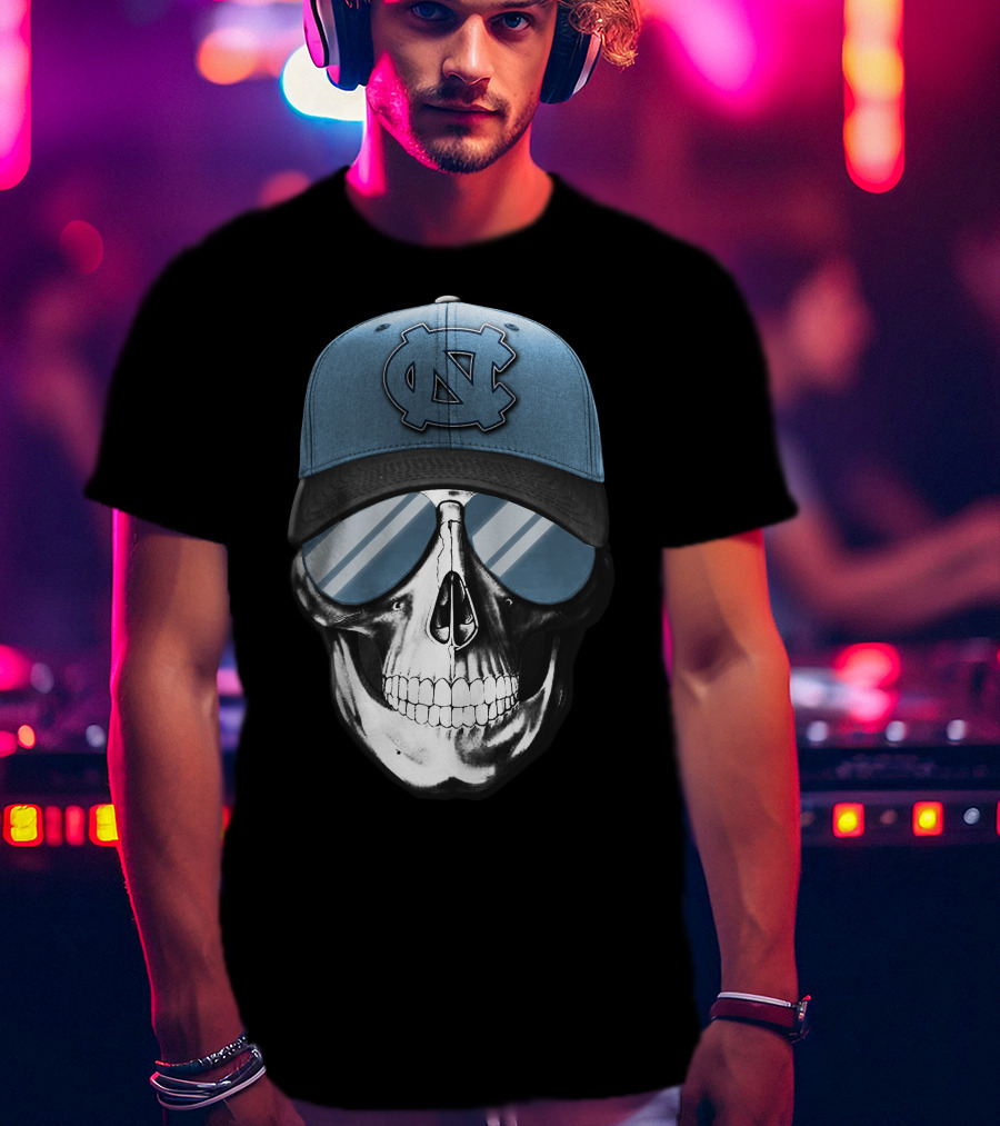 North Carolina Tar Heels Skull Wearing Logo Cap T-Shirt