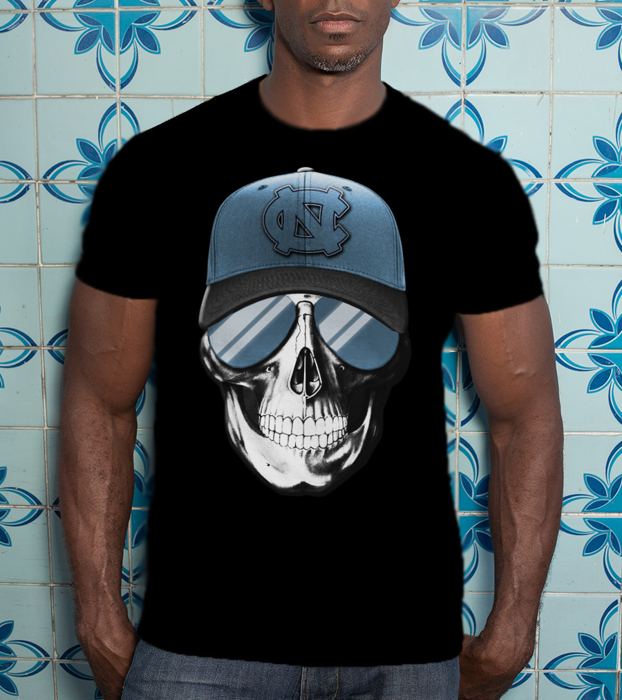 North Carolina Tar Heels Skull Wearing Logo Cap T-Shirt