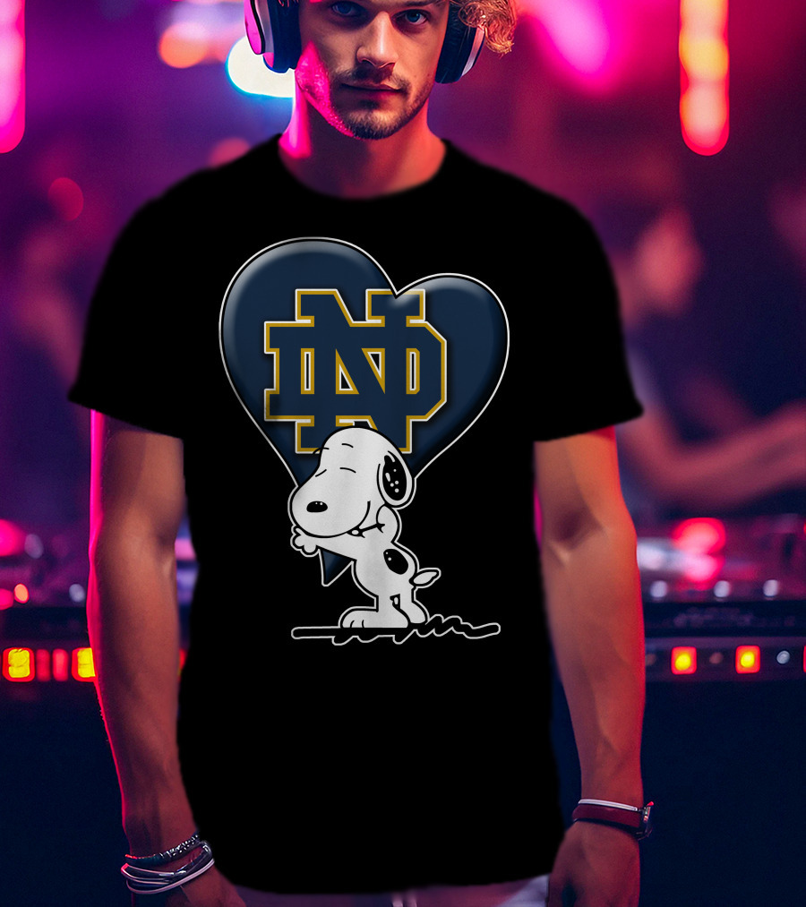Snoopy Heart Hug Notre Dame Fighting Irish Nd T-Shirt