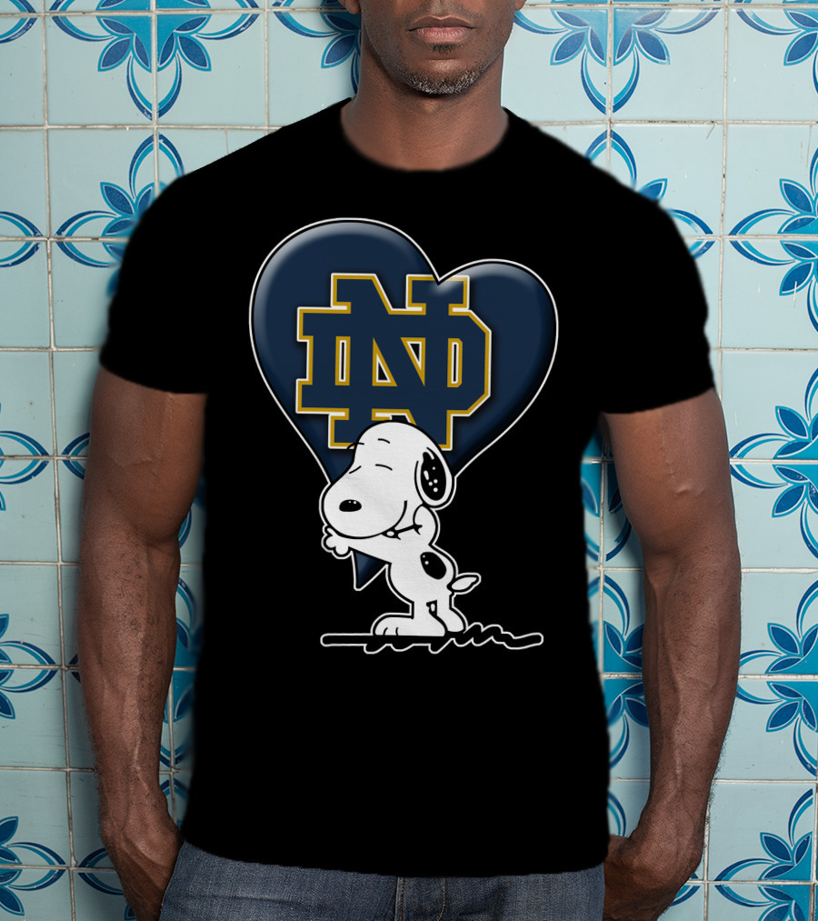 Snoopy Heart Hug Notre Dame Fighting Irish Nd T-Shirt