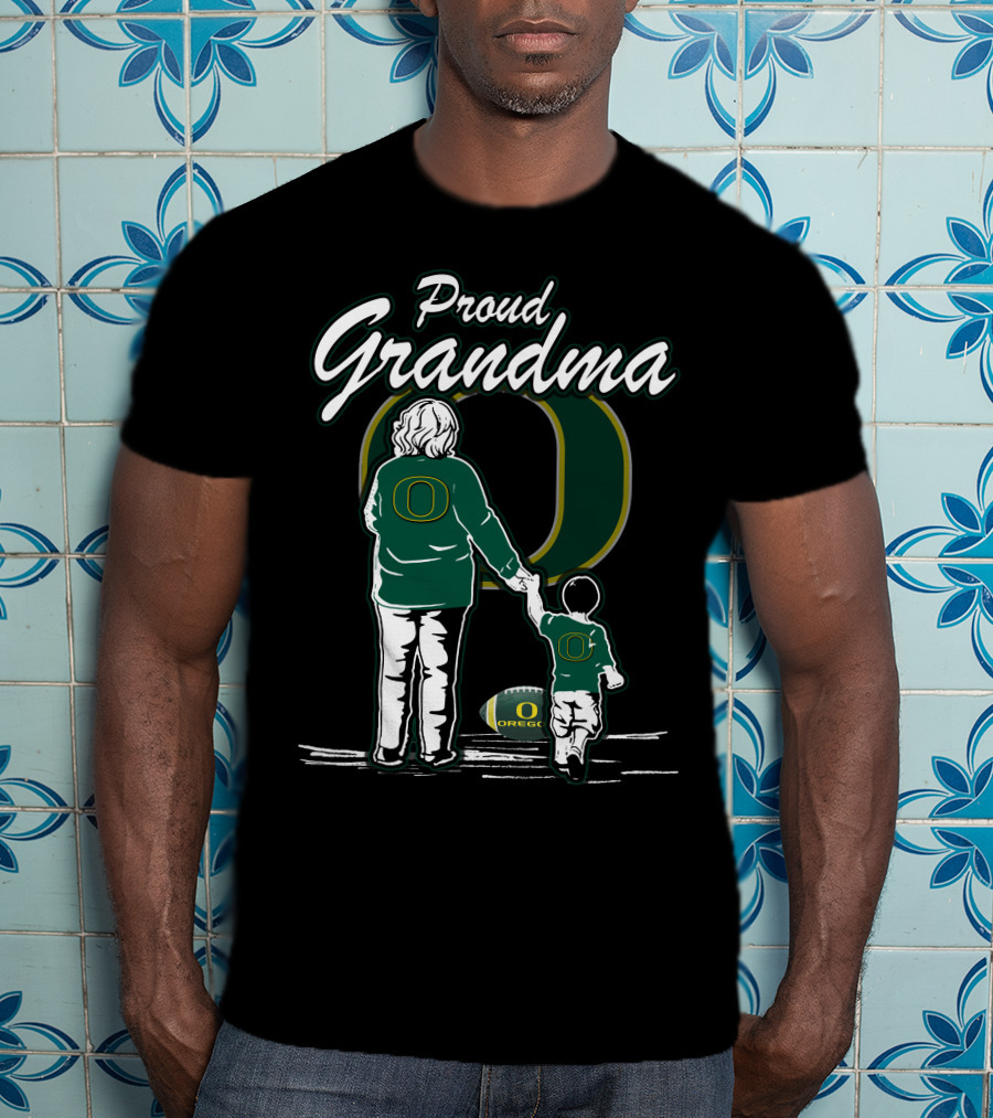 Proud Grandma Oregon Ducks Football Family T-Shirt
