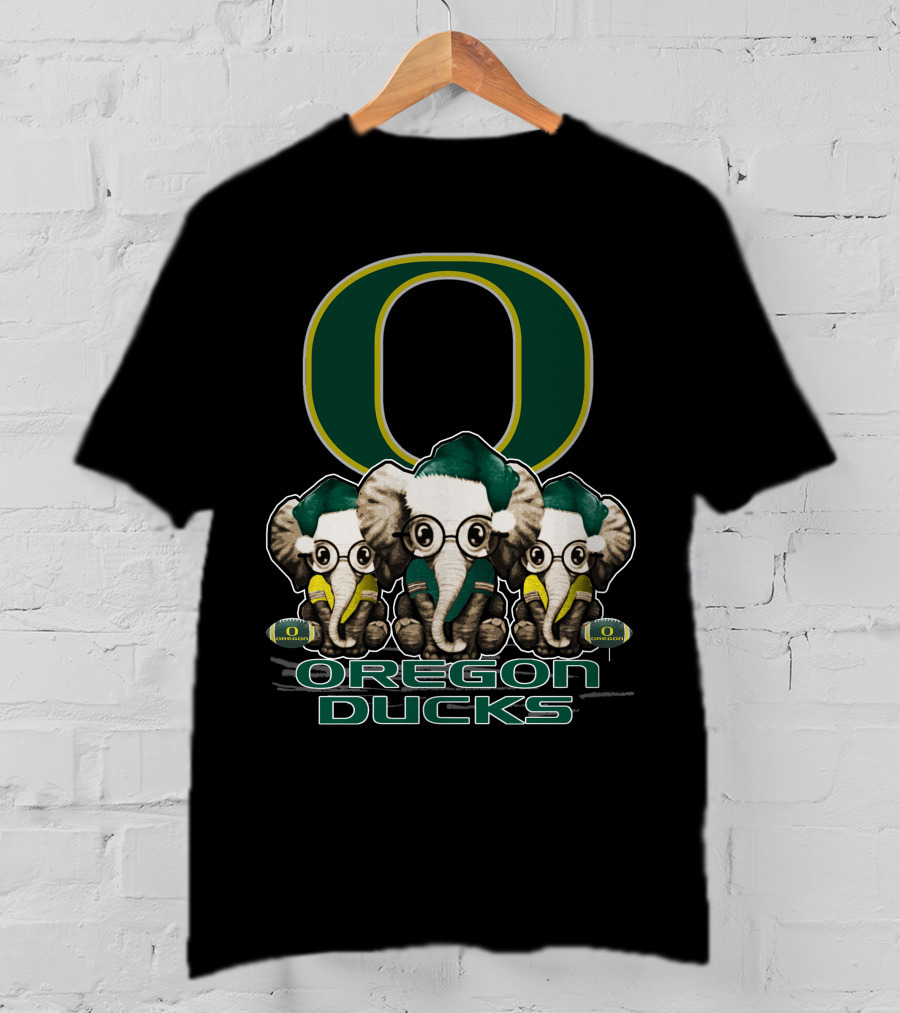 Oregon Ducks Elephant Trio Christmas T-Shirt