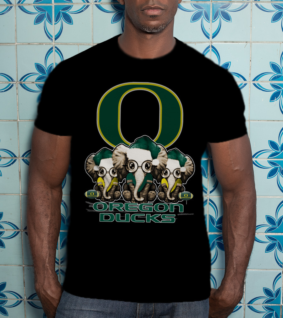 Oregon Ducks Elephant Trio Christmas T-Shirt