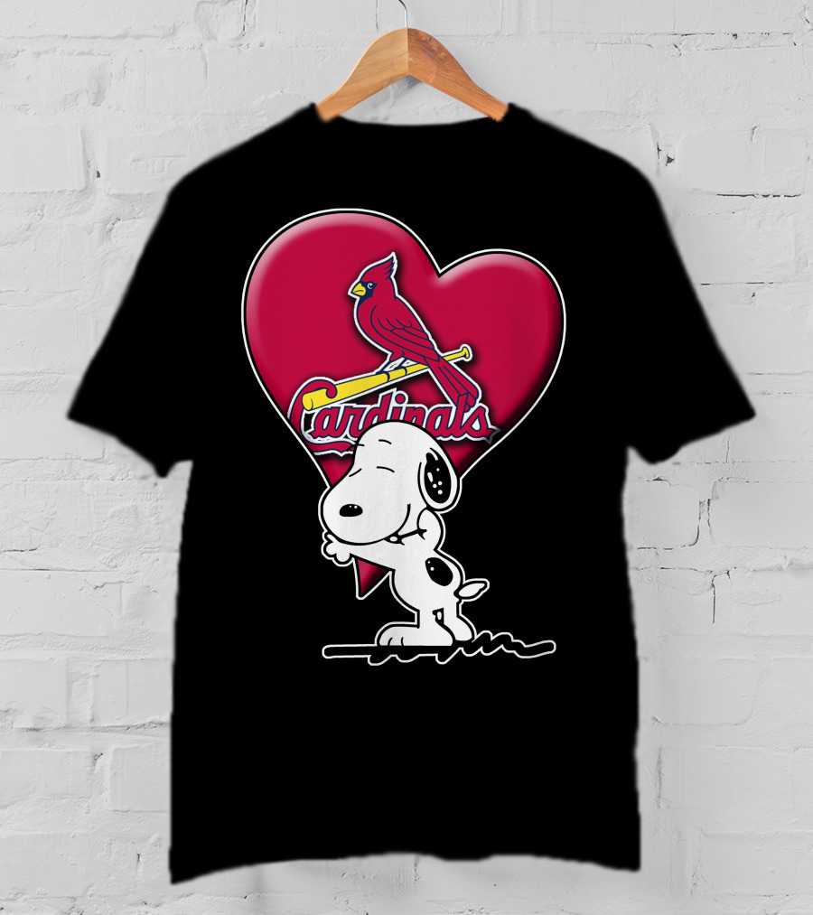 Snp V1 St. Louis Cardinals Heart With Snoopy Hugging T-Shirt