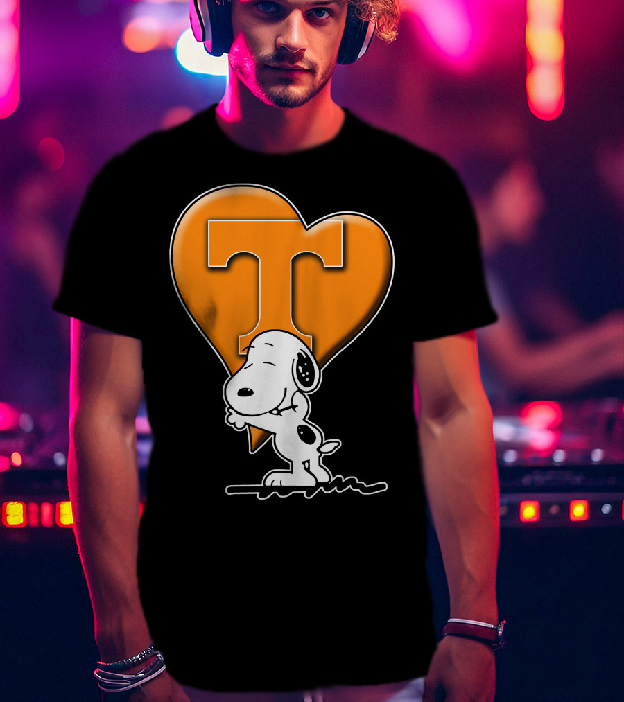 Snp V1 Tennessee Volunteers Snoopy Heart T-Shirt
