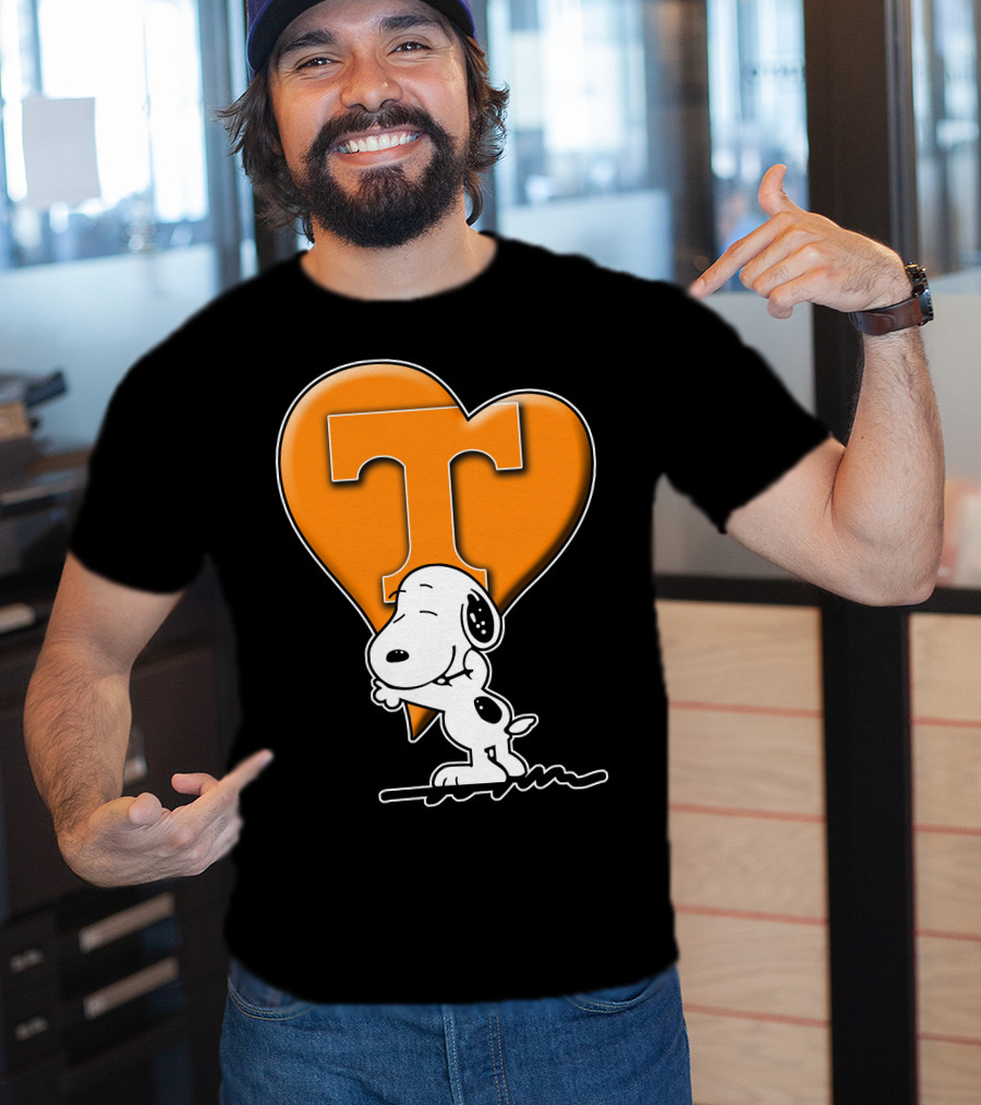 Snp V1 Tennessee Volunteers Snoopy Heart T-Shirt
