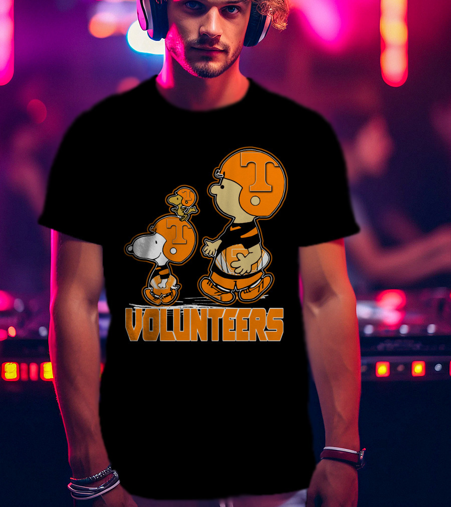 Snpfootball Tennessee Volunteers Peanuts Characters With Helmets T-Shirt