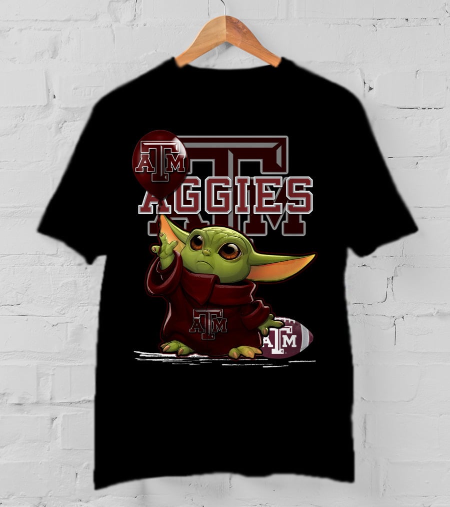 Yoda Holding Texas A&M Aggies Logo Balloon With Aggies Football T-Shirt
