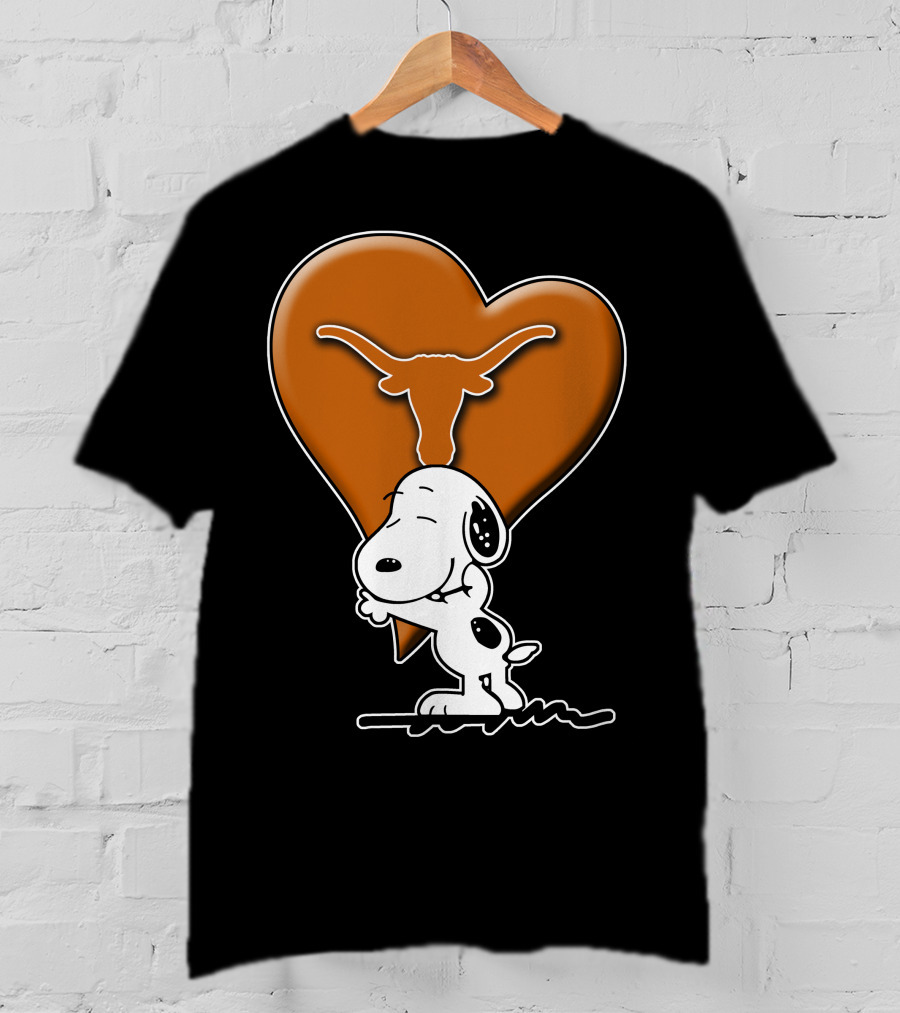 Snoopy Love Texas Longhorns Heart Snoopy Hug T-Shirt