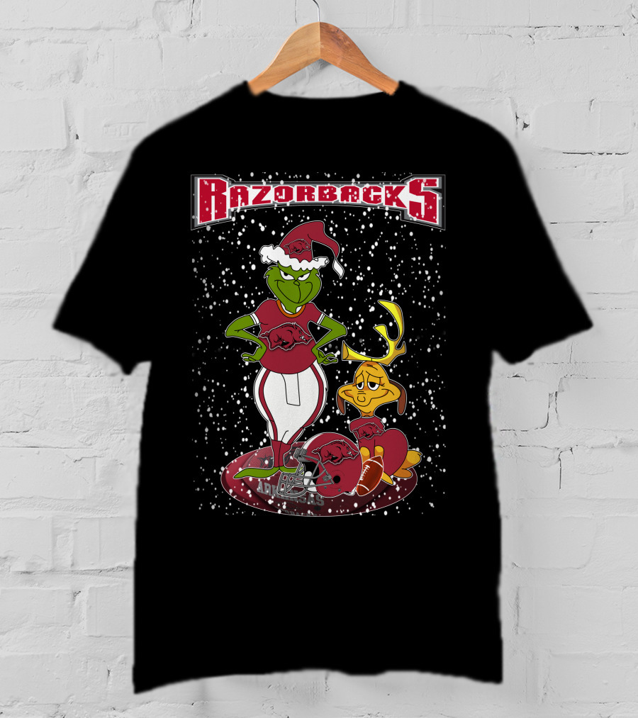 Grinchxmas Arkansas Razorbacks Snowy Holiday Scene T-Shirt
