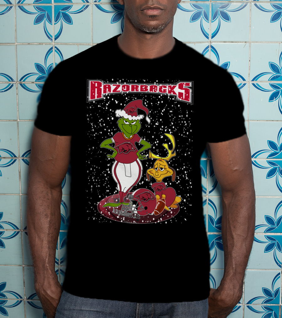 Grinchxmas Arkansas Razorbacks Snowy Holiday Scene T-Shirt