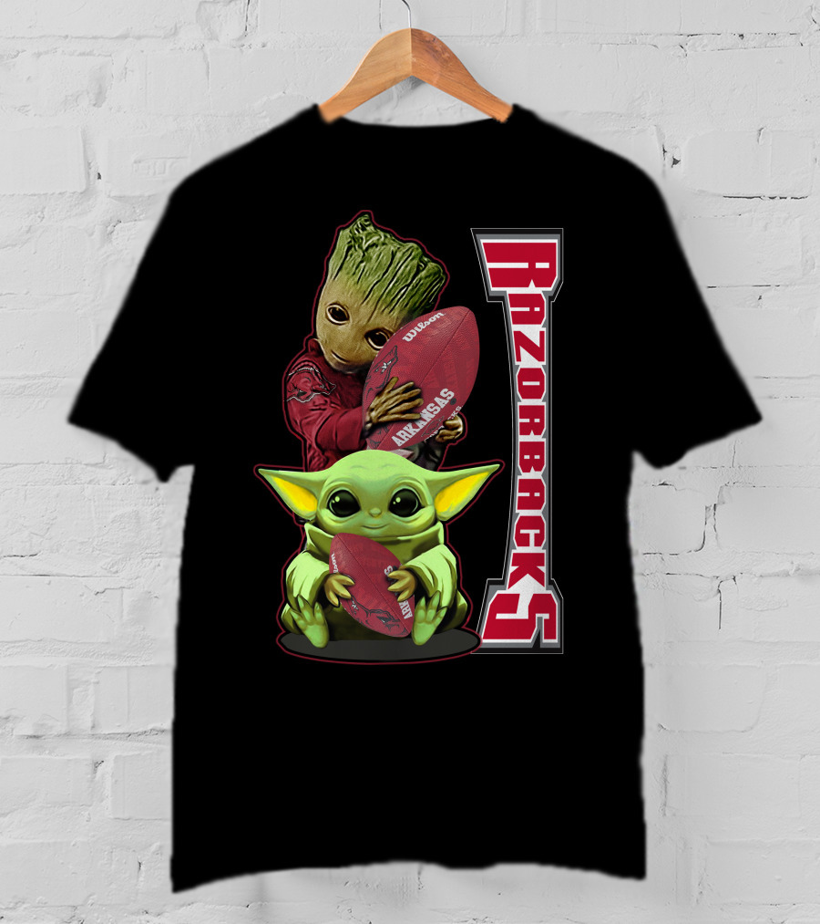 Grzd Arkansas Razorbacks Groot And Baby Yoda Football Fans T-Shirt