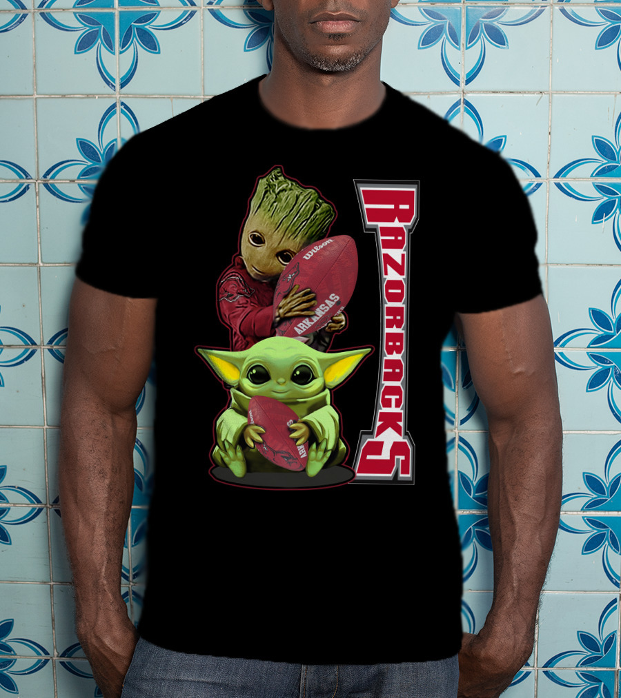 Grzd Arkansas Razorbacks Groot And Baby Yoda Football Fans T-Shirt