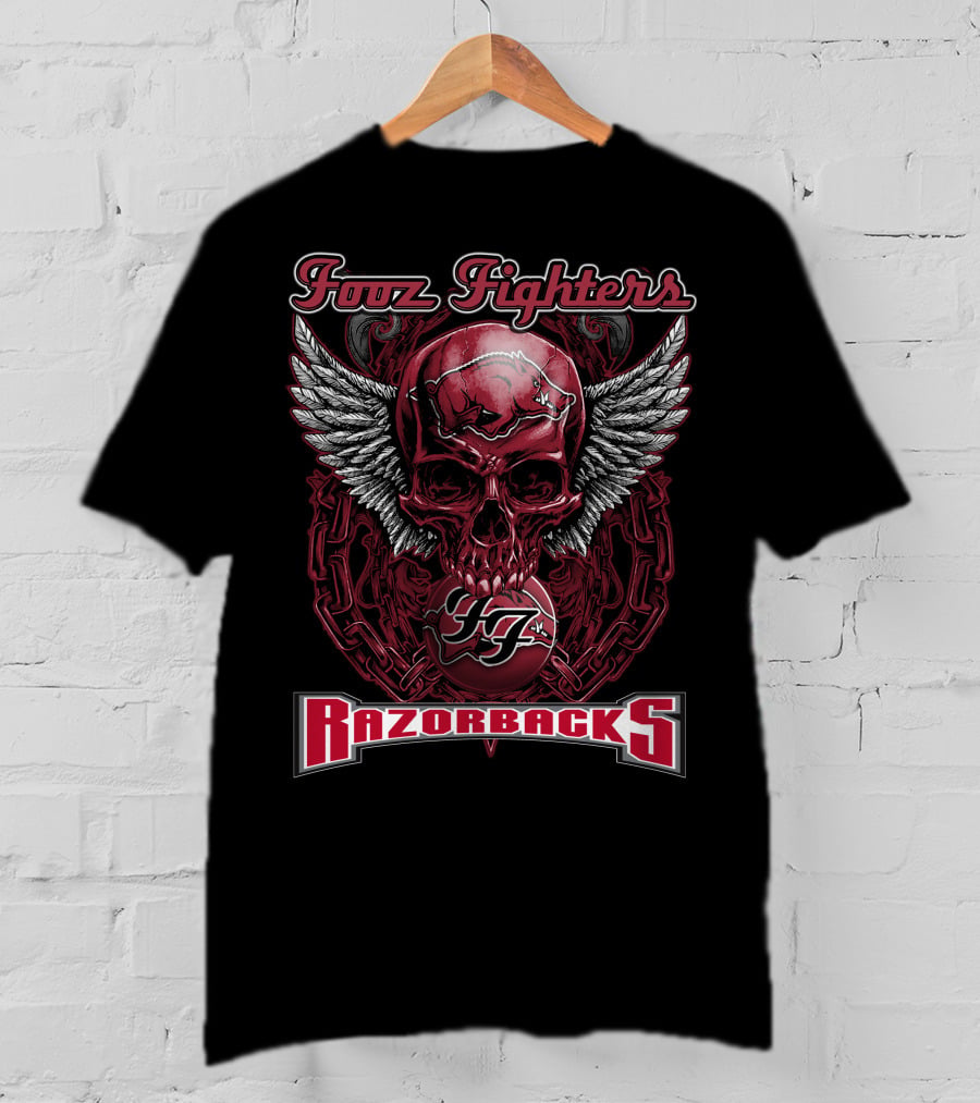 Fooz Fighters Arkansas Razorbacks Skull With Wings And Chains T-Shirt