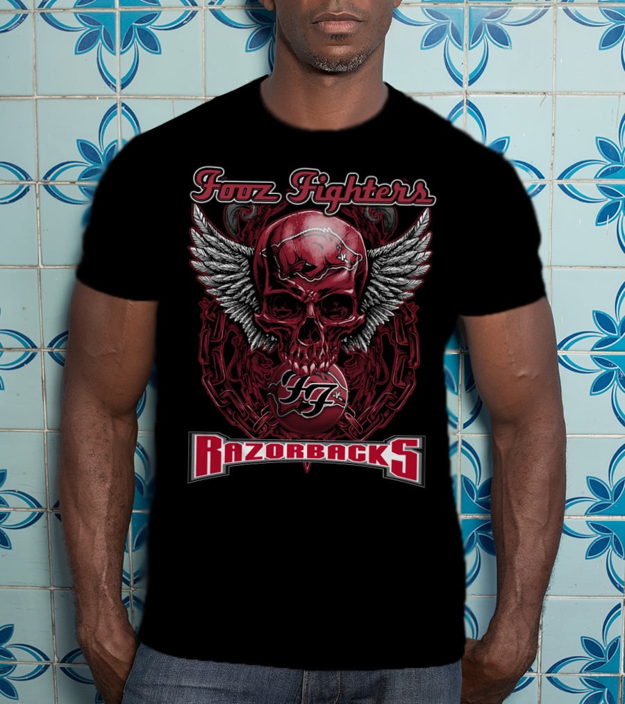 Fooz Fighters Arkansas Razorbacks Skull With Wings And Chains T-Shirt