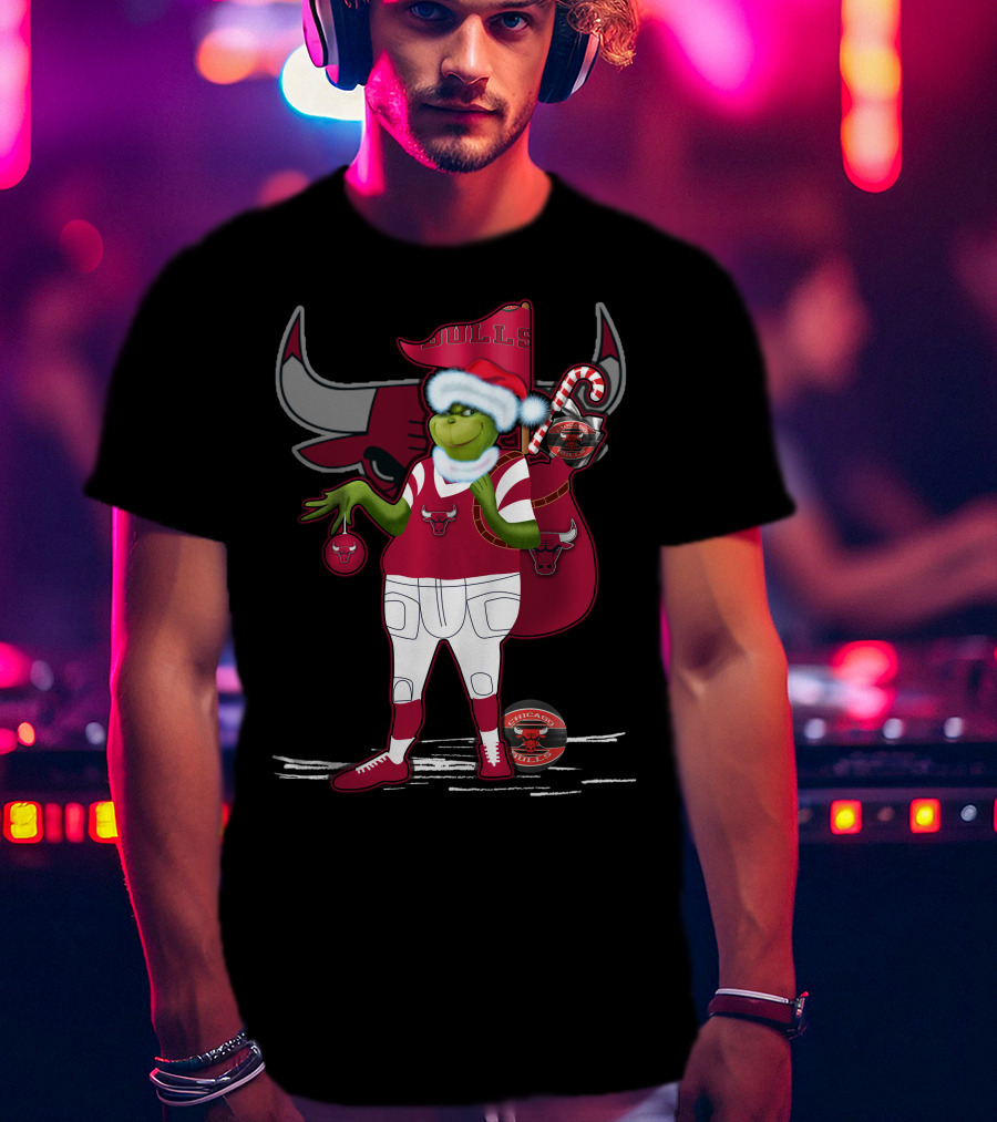 Grinchxmas Chicago Bulls Holiday Character With Santa Hat And Candy Cane T-Shirt