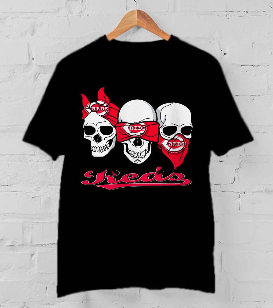3 Skull Reds Bandana Cincinnati T-Shirt