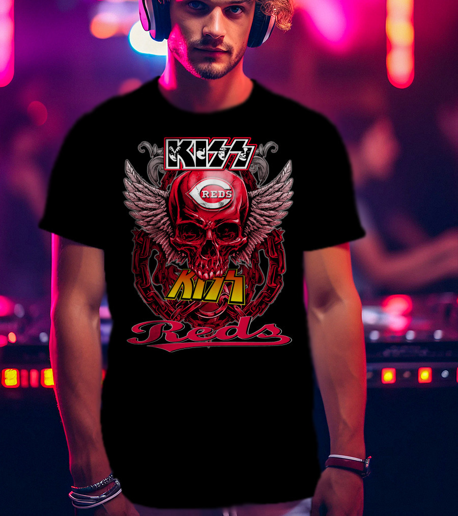 KISS Reds Cincinnati Skull Wings Chains T-Shirt