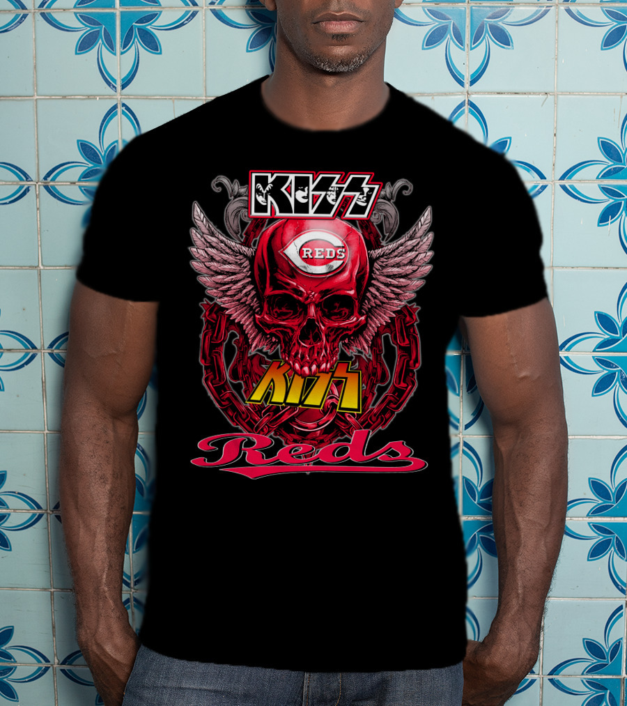 KISS Reds Cincinnati Skull Wings Chains T-Shirt