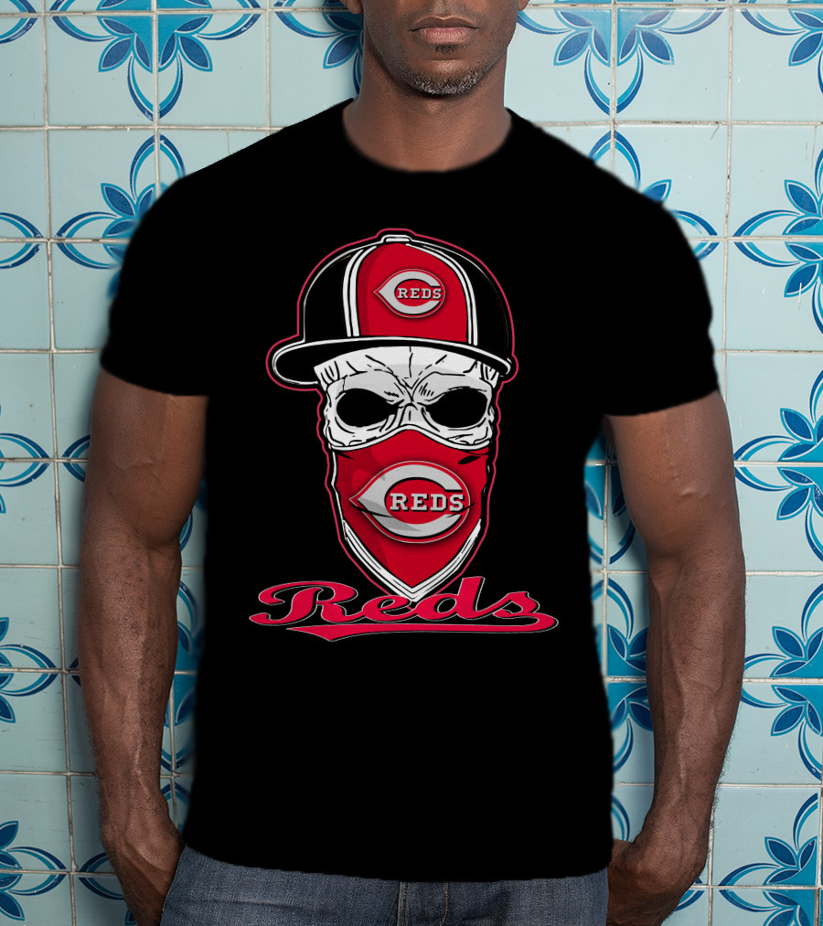 Reds Skull Hat Cincinnati Reds T-Shirt