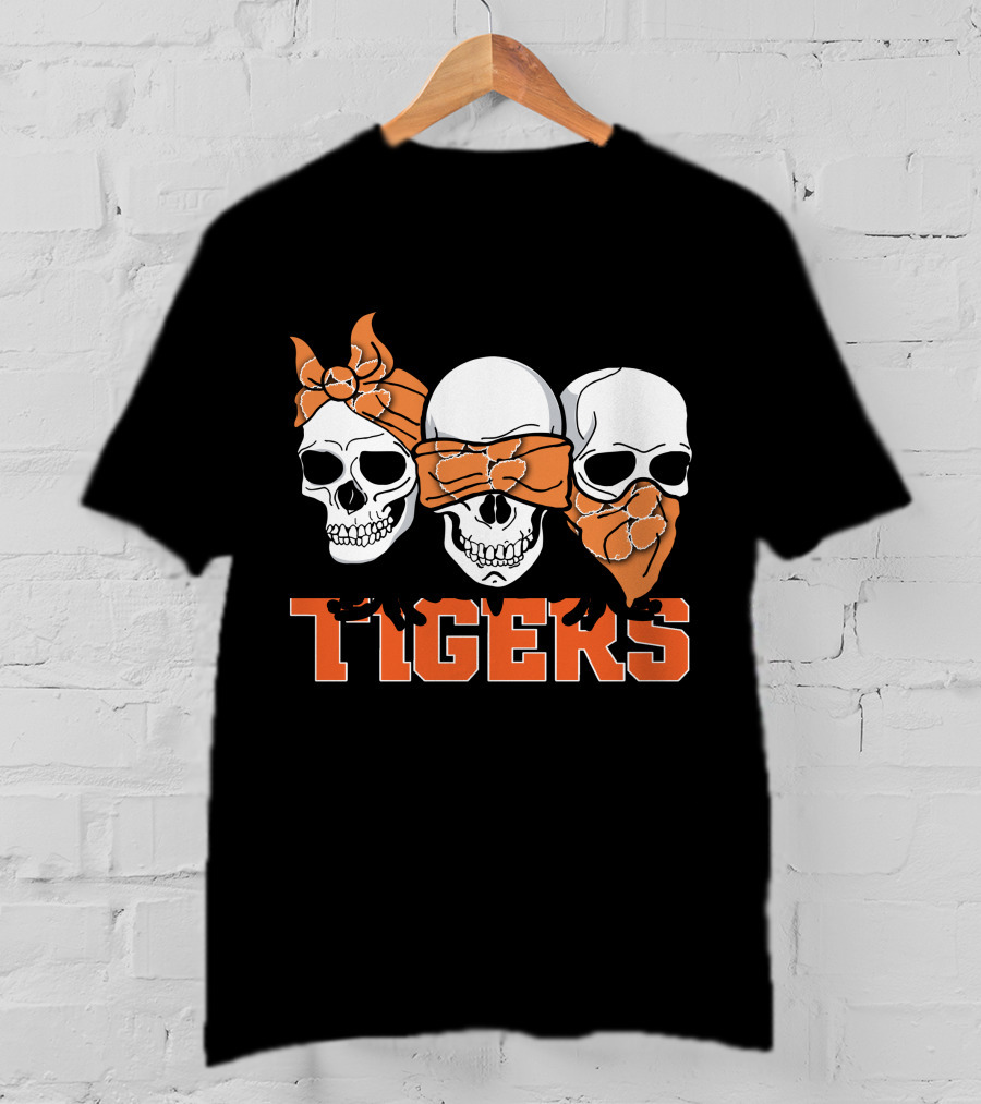 3 Skull Tigers Orange Bandanas T-Shirt
