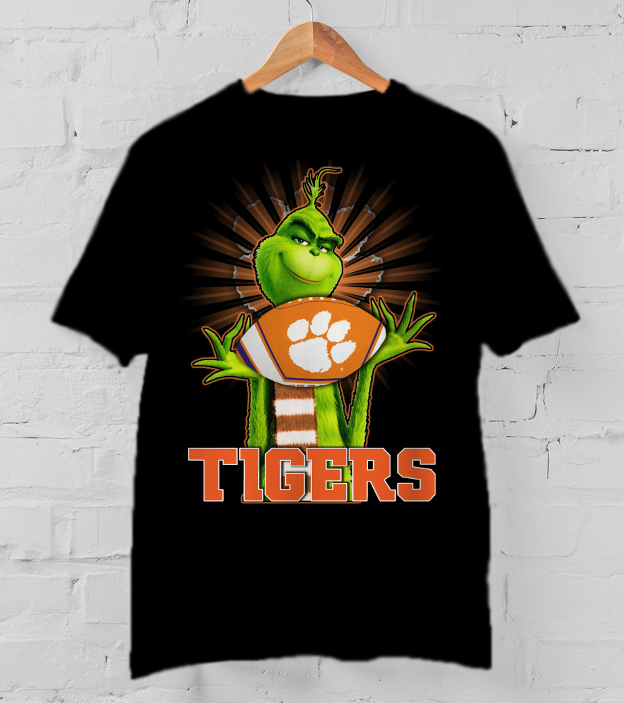 Grinch Holding Clemson Tigers Football T-Shirt