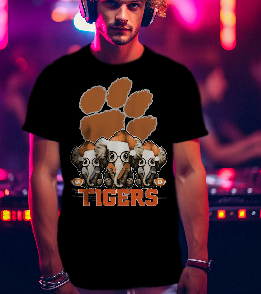 Clemson Tigers Christmas Elephants In Santa Hats With Paw Prints T-Shirt