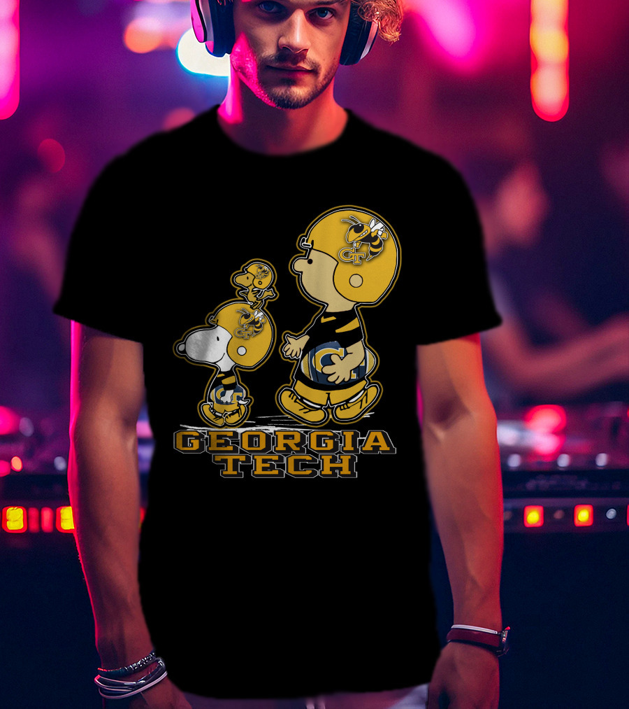Snpfootball Georgia Tech Yellow Jackets Charlie Brown And Snoopy Football Gear T-Shirt