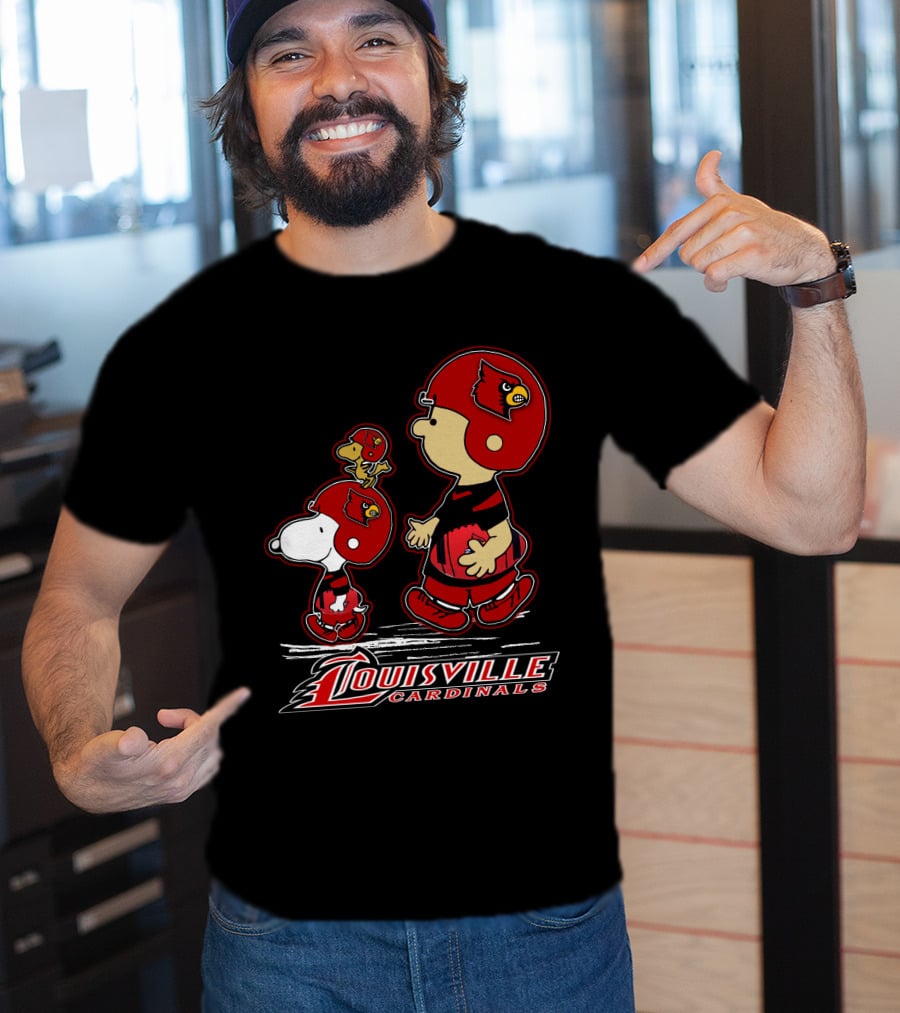 Snpfootball Louisville Cardinals Charlie Brown And Snoopy T-Shirt