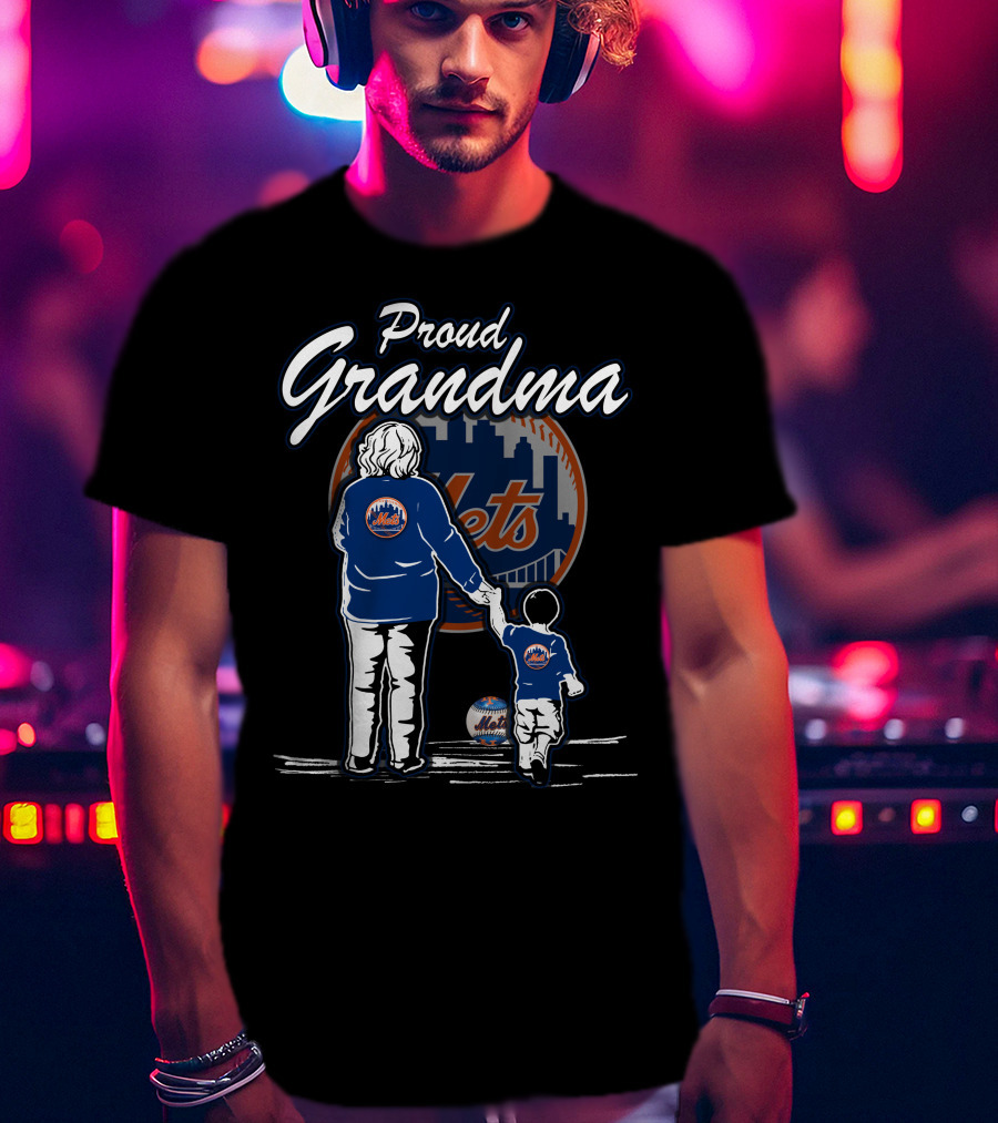 Proud Grandma New York Mets Family Skyline Baseball T-Shirt