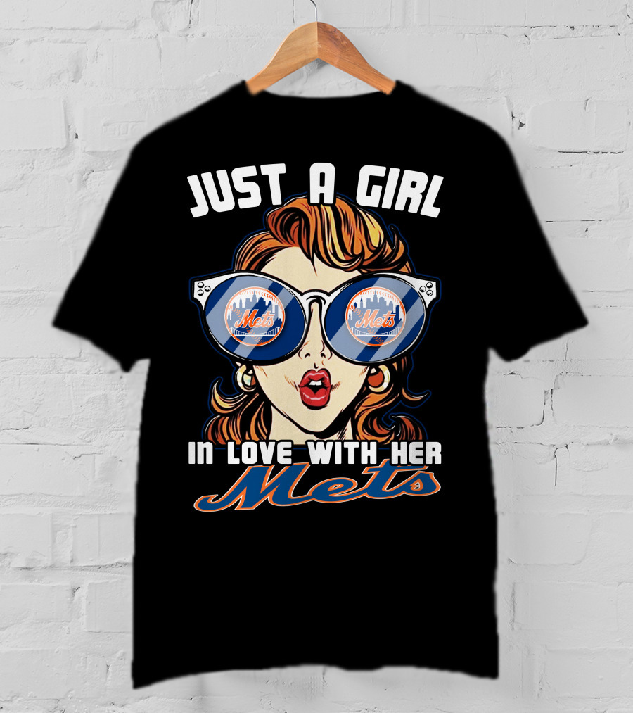 Just A Girl IN Love With Her Mets T-Shirt