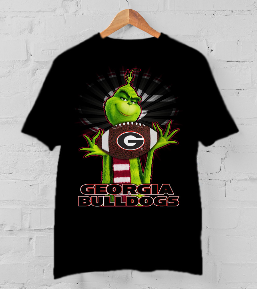 Grinch Holding Georgia Bulldogs Football T-Shirt