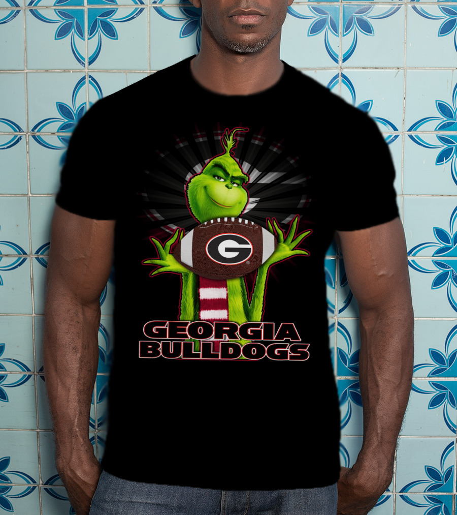 Grinch Holding Georgia Bulldogs Football T-Shirt