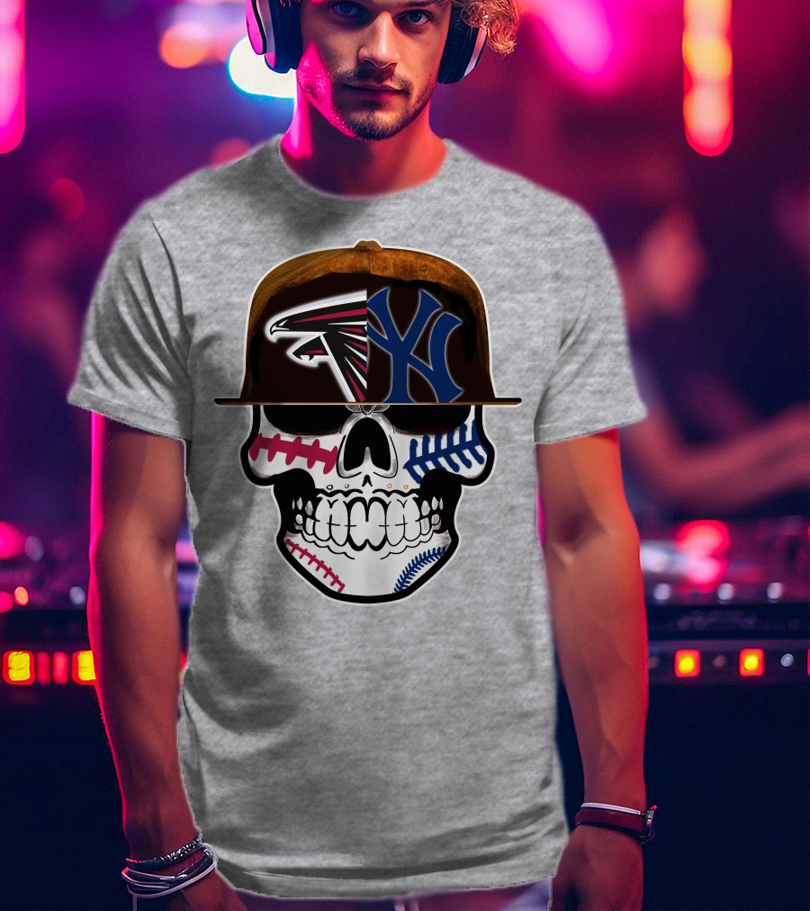 Atlanta Falcons New York Yankees Skull Baseball Football Fusion T-Shirt