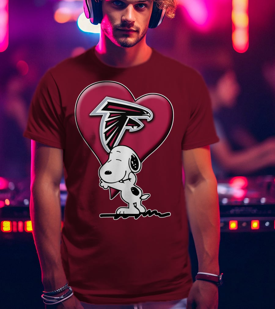 Snoopy Hugging Atlanta Falcons Heart T-Shirt