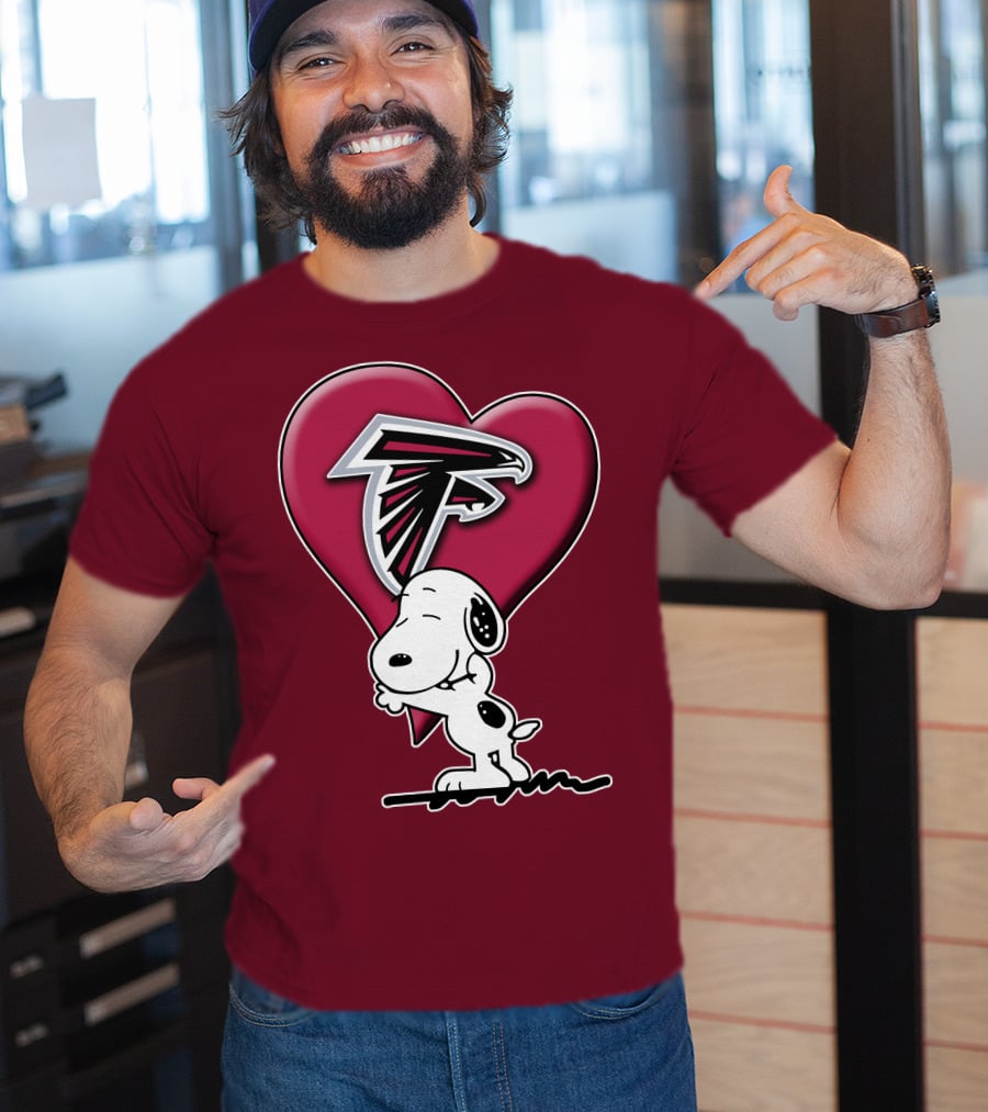 Snoopy Hugging Atlanta Falcons Heart T-Shirt