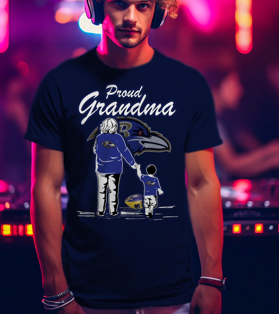 Proud Grandma Baltimore Ravens Family Fan Enthusiast With Child And Football T-Shirt