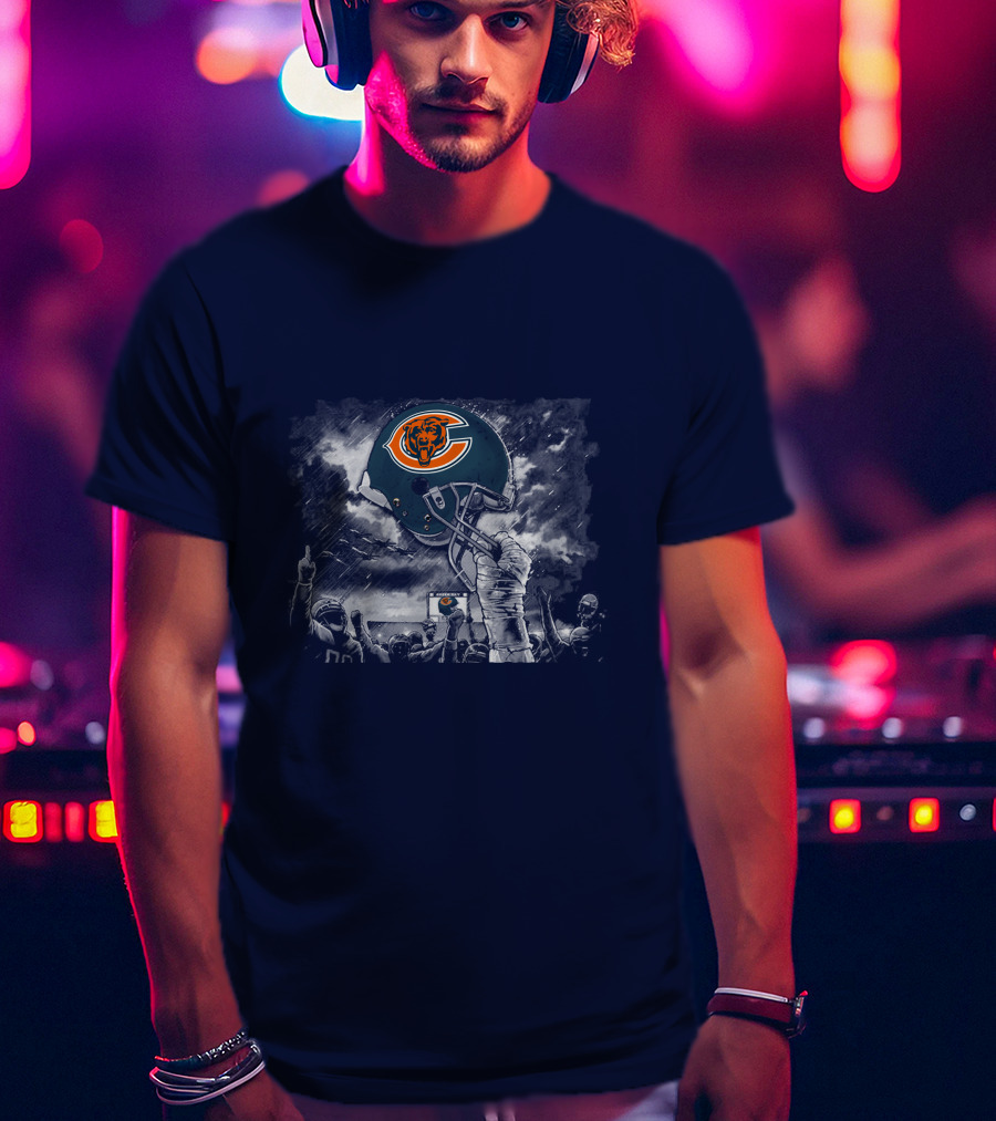 Chicago Bears Helmet Iconic 51 Team Celebration T-Shirt
