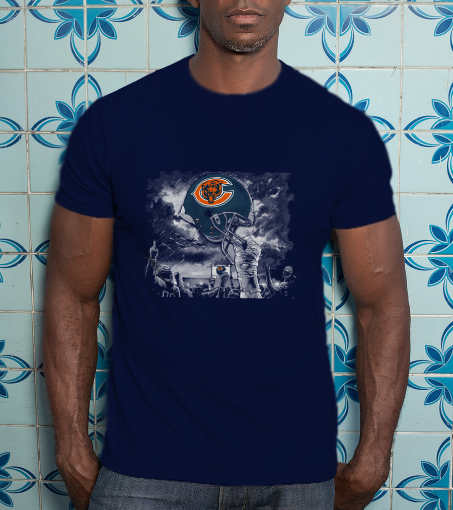 Chicago Bears Helmet Iconic 51 Team Celebration T-Shirt