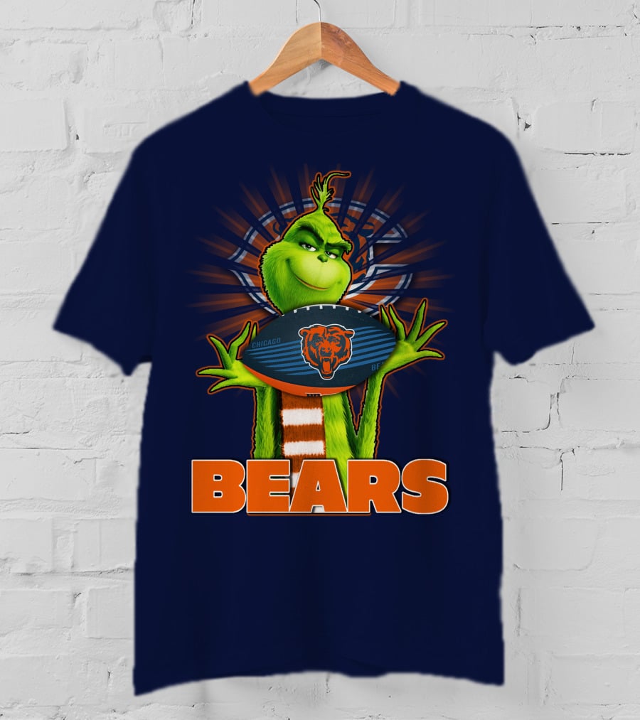 Grinch Holding Chicago Bears Football BEARS T-Shirt