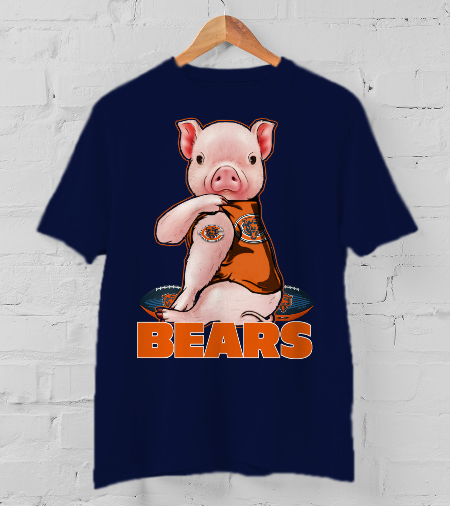 Pig In Chicago Bears Jersey With Football And Logo BEARS T-Shirt