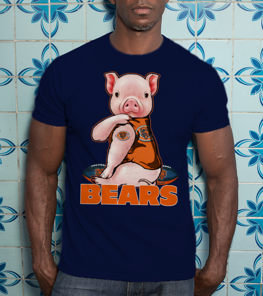 Pig In Chicago Bears Jersey With Football And Logo BEARS T-Shirt