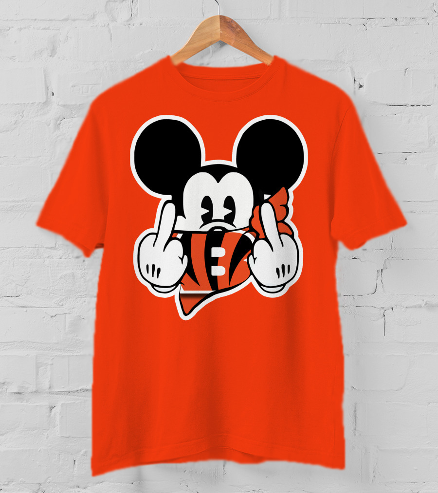 Cincinnati Bengals 29 Mickey Mouse Football Fan Gesture T-Shirt