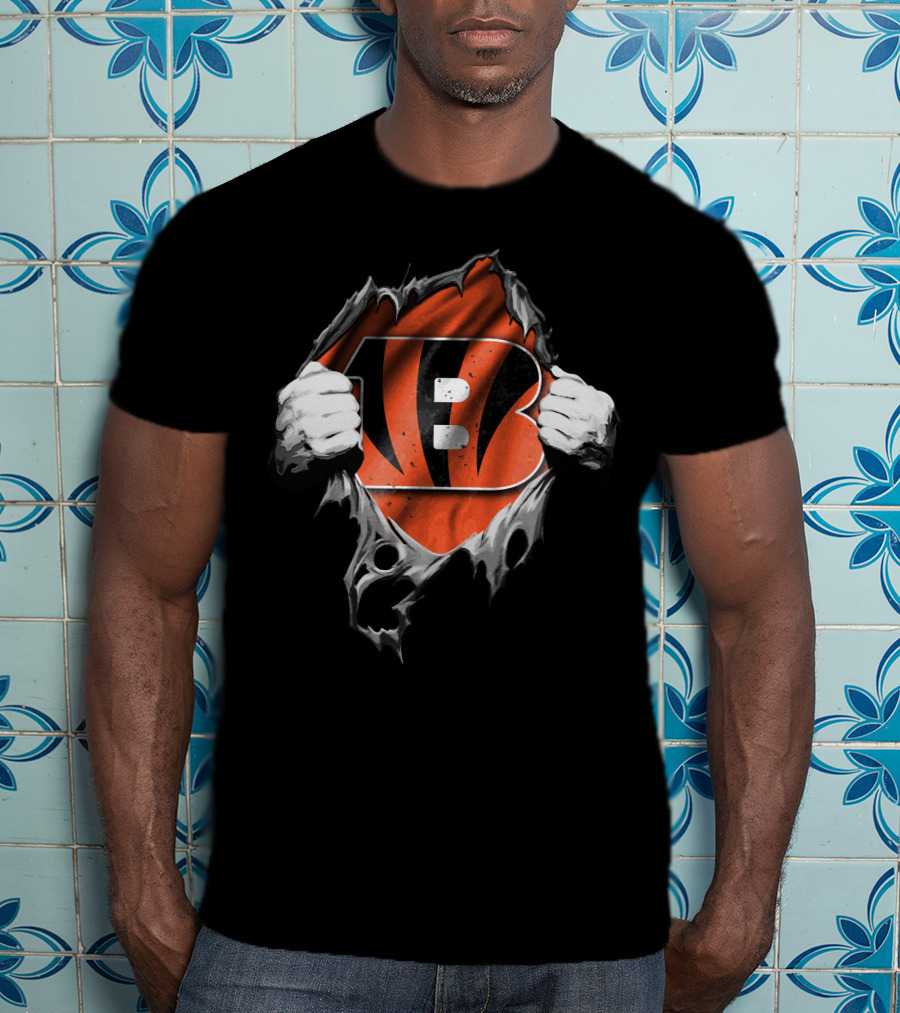 Torn V2 Cincinnati Bengals Orange B T-Shirt