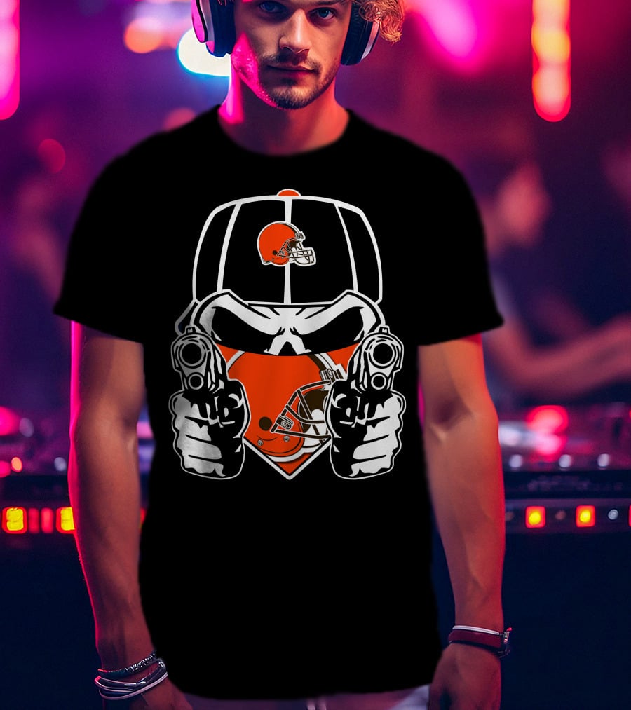 Cleveland Browns Helmet And Dual Pistols T-Shirt